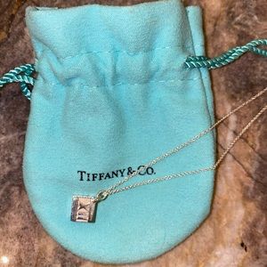 tiffany & co atlas cube pendant
